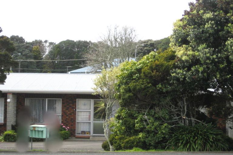 Photo of property in 2/4 Leslie Street, Waitara, 4320