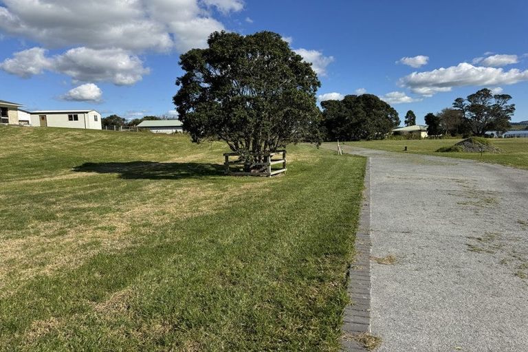 Photo of property in 19 Goble Road, Clarks Beach, 2679