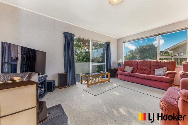 Photo of property in 22 Adel Place, Weymouth, Auckland, 2103