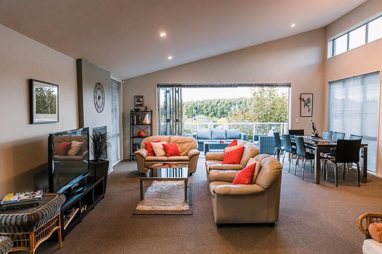 Photo of property in 14 Pentonville Close, Westmorland, Christchurch, 8025