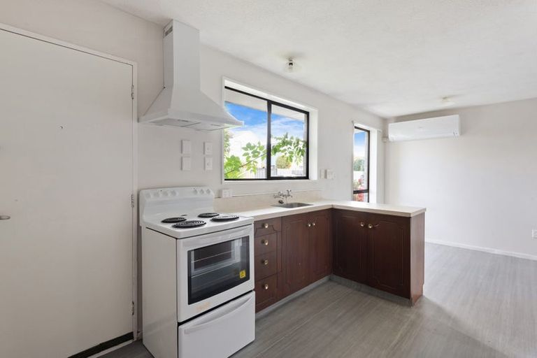 Photo of property in 21 Inglis Street, Phillipstown, Christchurch, 8011