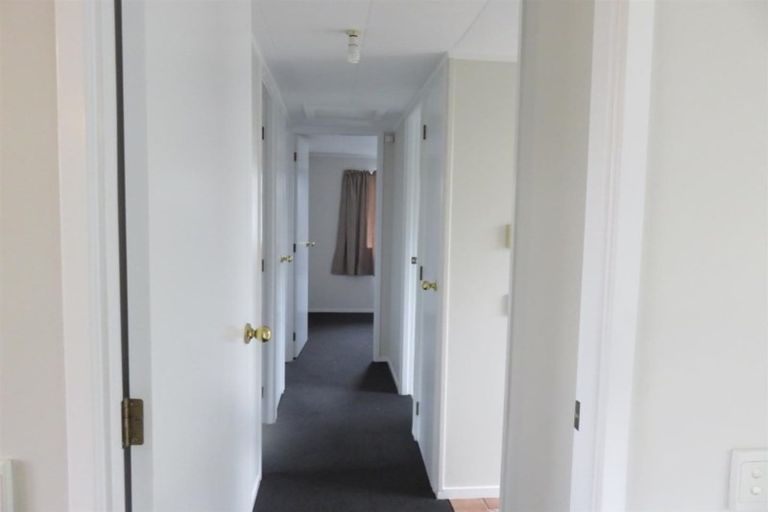 Photo of property in 2/63a Colwill Road, Massey, Auckland, 0614