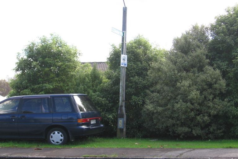 Photo of property in 19 Brunner Road, Glen Eden, Auckland, 0602