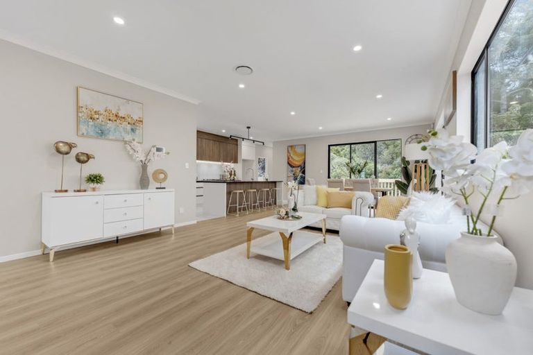 Photo of property in 2e Hughs Way, Flat Bush, Auckland, 2019