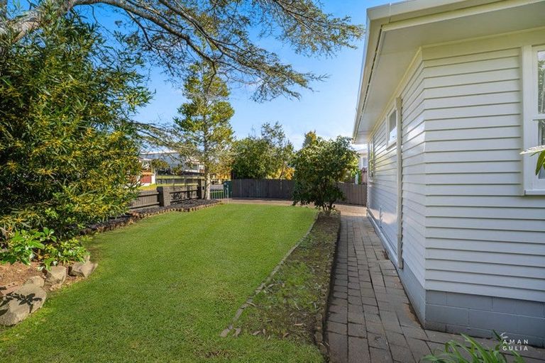 Photo of property in 31 Bodi Place, Te Atatu South, Auckland, 0610