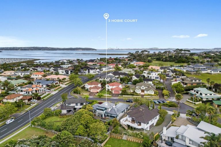 Photo of property in 3 Hobie Court, West Harbour, Auckland, 0618