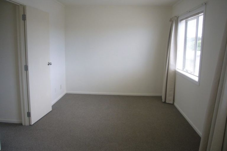 Photo of property in 1/15 Andersons Road, Oteha, Auckland, 0632