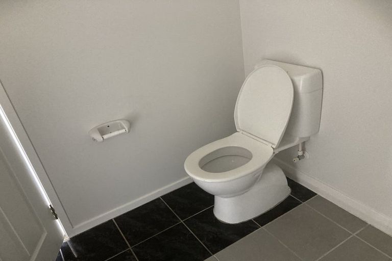 Photo of property in 115 Vipond Road, Stanmore Bay, Whangaparaoa, 0932