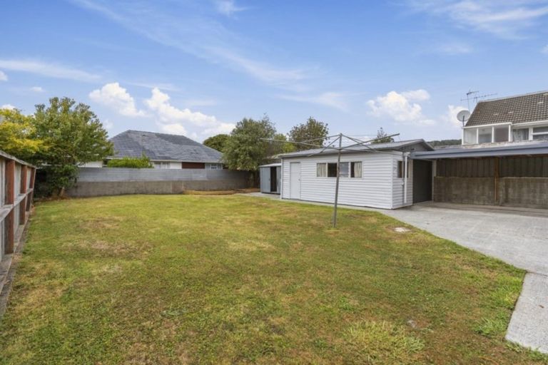 Photo of property in 42 Kashmir Avenue, Clouston Park, Upper Hutt, 5018