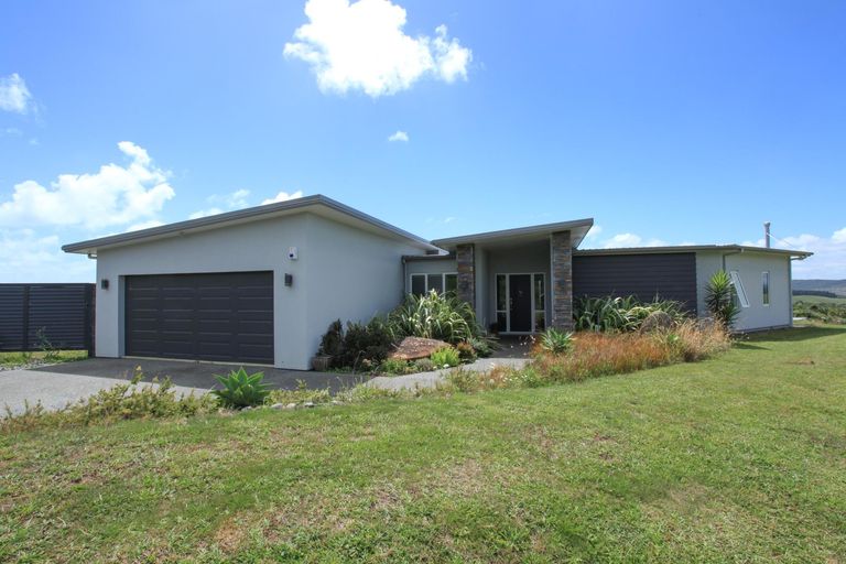 Photo of property in 56 Te Ahiawa Road, Raglan, 3297