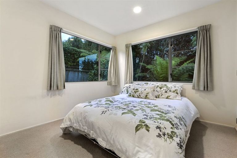 Photo of property in 2/84 Carlisle Road, Browns Bay, Auckland, 0632