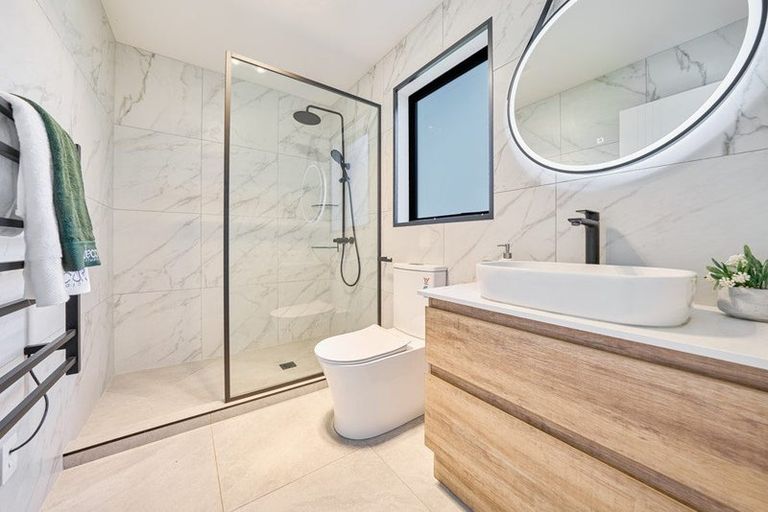 Photo of property in 2a Marina Road, Torbay, Auckland, 0630