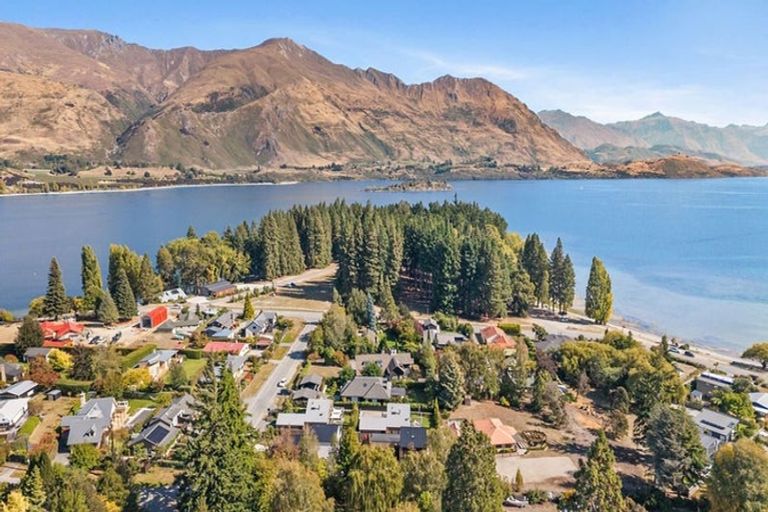 Photo of property in 1/61 Eely Point Road, Wanaka, 9305