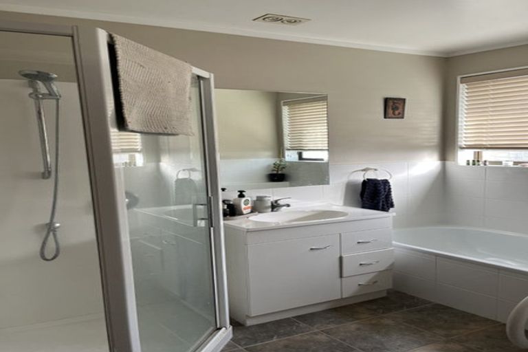 Photo of property in 30 Duncan Road, St Andrews, Hamilton, 3200