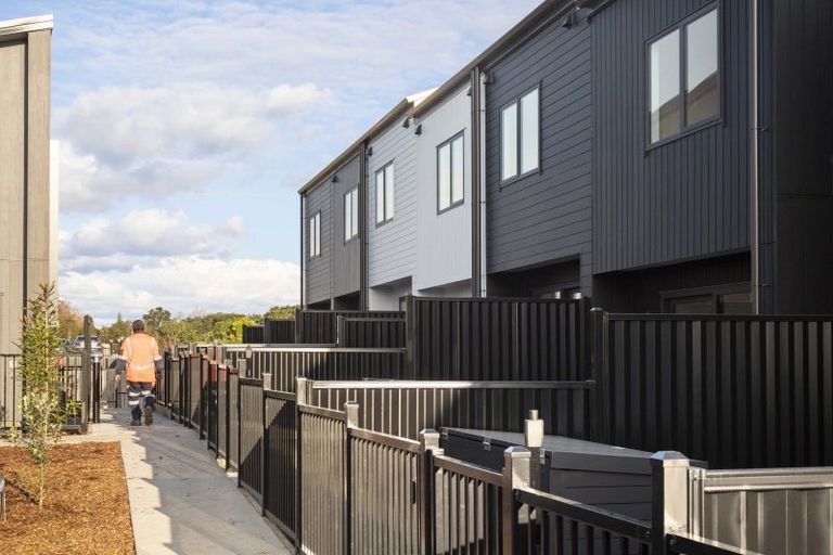 Photo of property in 4b Scott Road, Stanmore Bay, Whangaparaoa, 0932