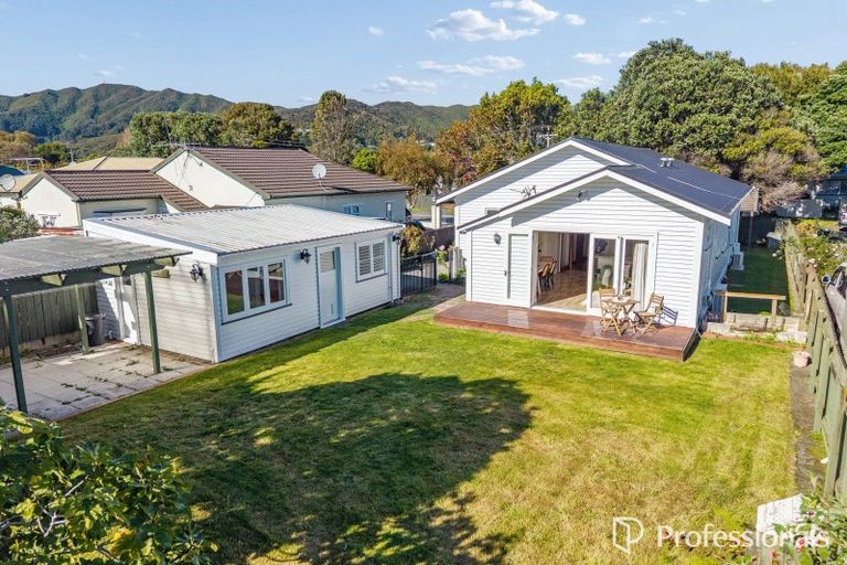Photo of property in 17 Lincoln Avenue, Epuni, Lower Hutt, 5011