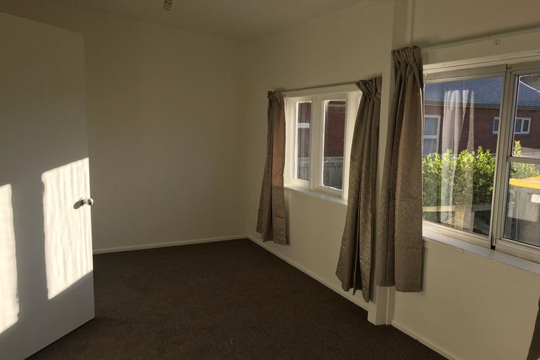 Photo of property in 140a Macandrew Road, South Dunedin, Dunedin, 9012