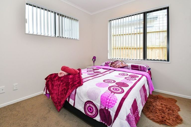 Photo of property in 15 Huahua Crescent, Papakura, 2110