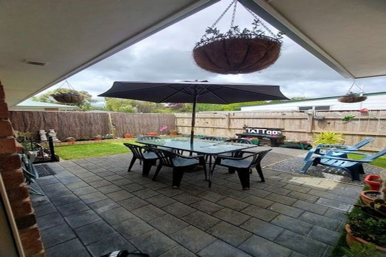 Photo of property in 42a Queenwood Road, Levin, 5510