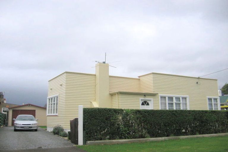 Photo of property in 3 Elizabeth Street, Moera, Lower Hutt, 5010
