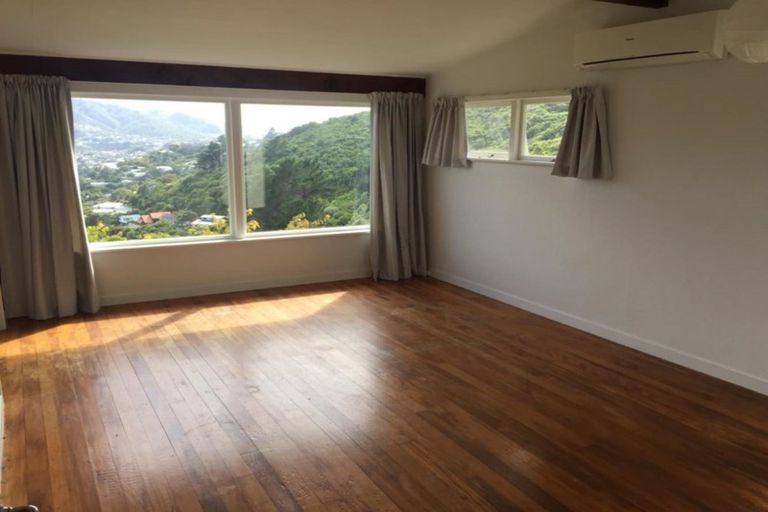 Photo of property in 55 Huntingdon Street, Northland, Wellington, 6012