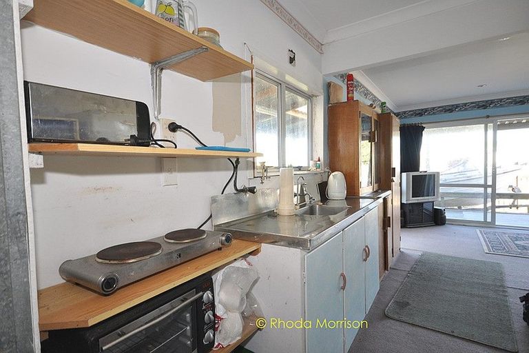 Photo of property in 32 Sandy Beach Road, Tinopai, 0593