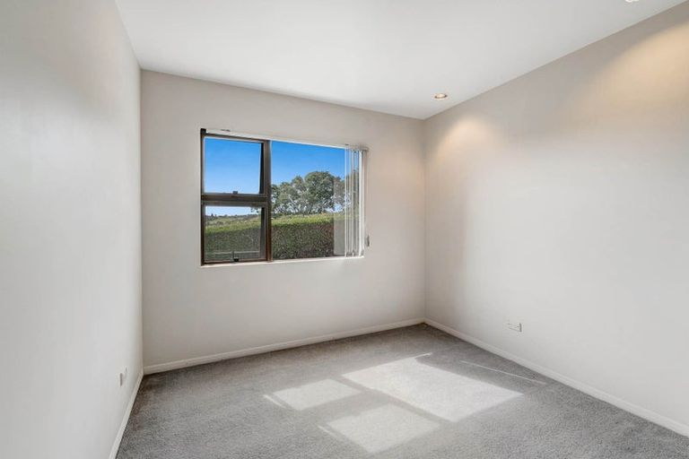 Photo of property in 91 Shakespear Road, Army Bay, Whangaparaoa, 0930