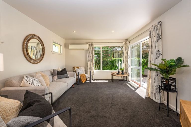 Photo of property in 56 Greendale Avenue, Avonhead, Christchurch, 8042