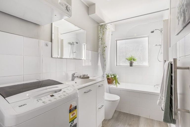 Photo of property in 5/25 Inverness Road, Browns Bay, Auckland, 0630