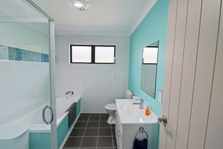 Photo of property in 186 Plateau Road, Te Marua, Upper Hutt, 5018