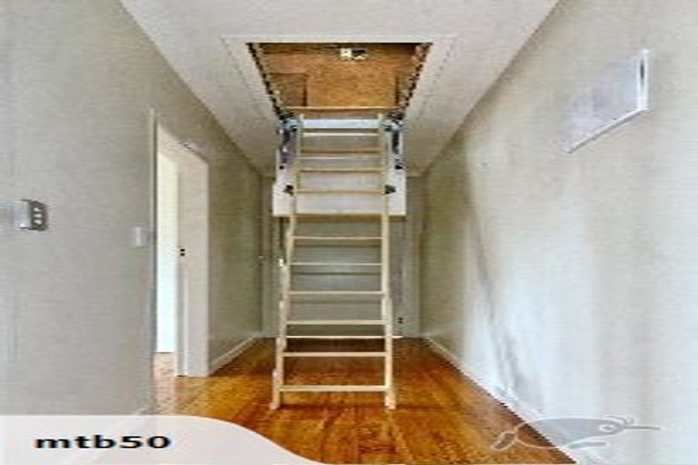 Photo of property in 1/179 Waimumu Road, Massey, Auckland, 0614