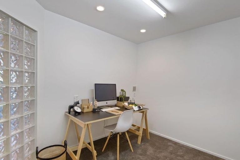 Photo of property in 5 Ledger Lane, Mount Pleasant, Christchurch, 8081