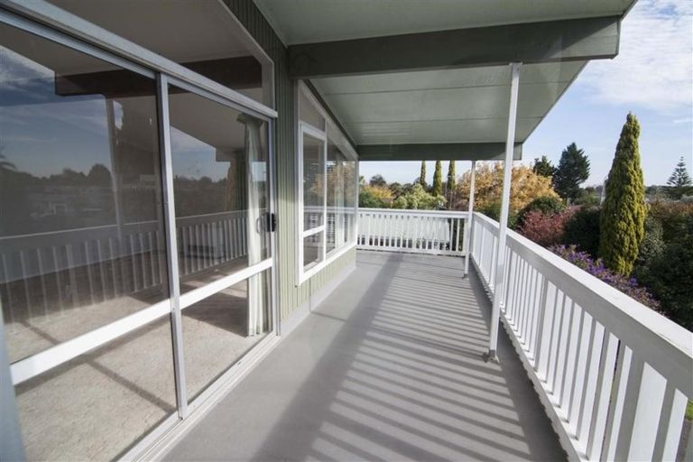 Photo of property in 53 Resthill Crescent, Glenview, Hamilton, 3206