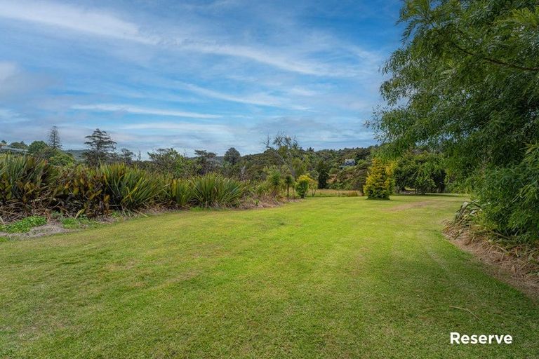 Photo of property in 11 Parkland Place, Whitianga, 3510