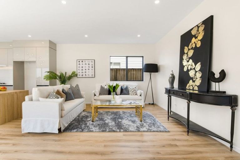 Photo of property in 15 Kearns Drive, Hobsonville, Auckland, 0616