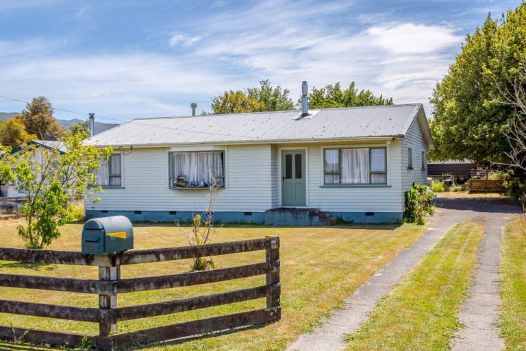 Photo of property in 125 Revans Street, Featherston, 5710