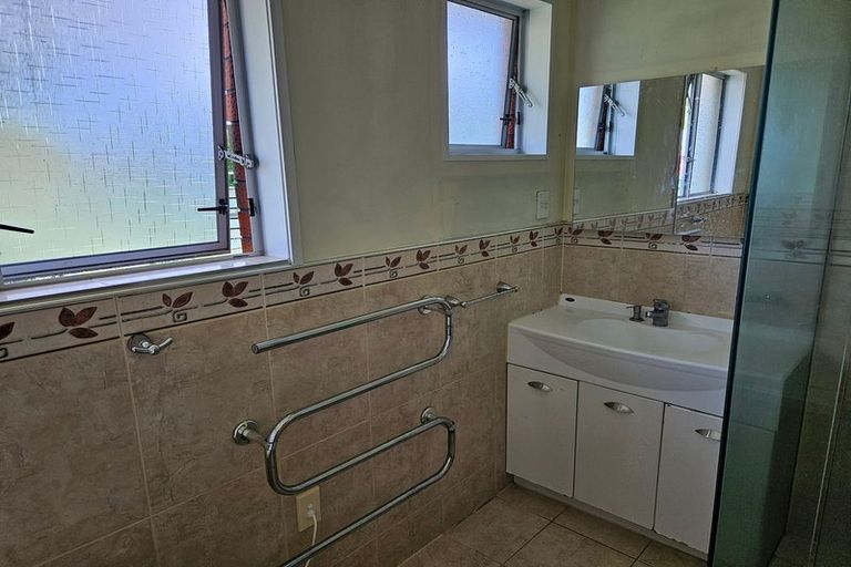 Photo of property in 9 Kapiti Place, Awapuni, Palmerston North, 4412