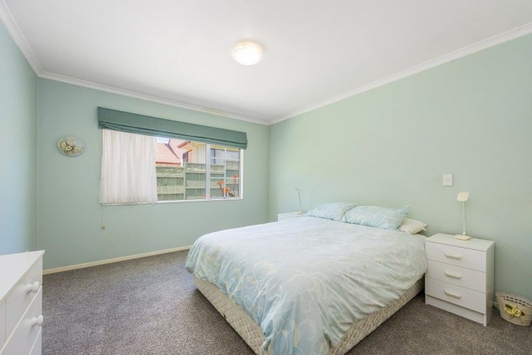 Photo of property in 17 Summerfield Lane, Albany, Auckland, 0632