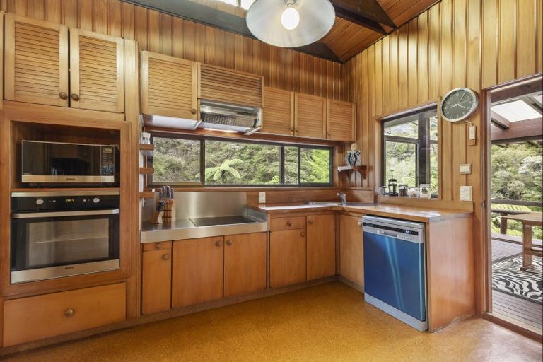 Photo of property in 586 Tapu Coroglen Road, Coromandel Forest Park, Thames, 3575
