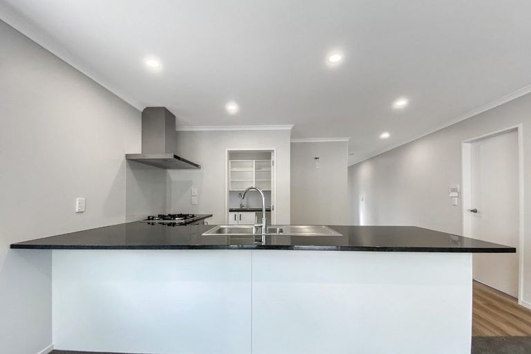 Photo of property in 147 Amesbury Drive, Churton Park, Wellington, 6037