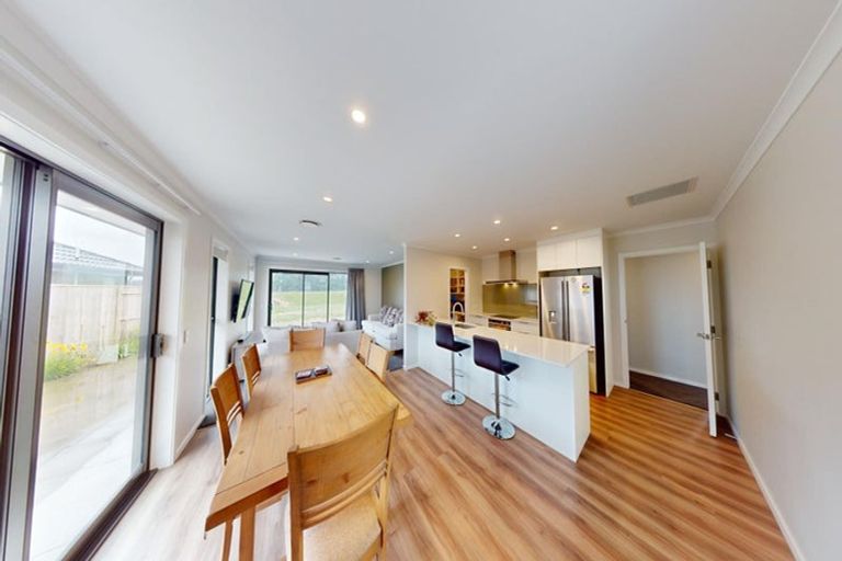 Photo of property in 40 Atlantic Drive, Fitzherbert, Palmerston North, 4410