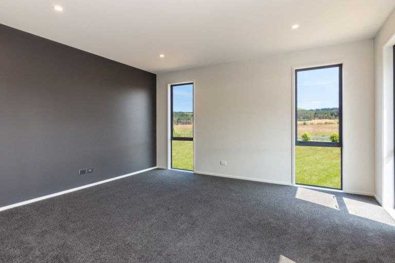 Photo of property in 10 Lancewood Way, Kinloch, Taupo, 3377