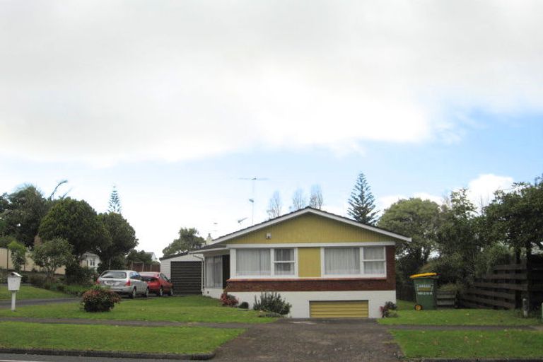 Photo of property in 108 Gossamer Drive, Pakuranga Heights, Auckland, 2010