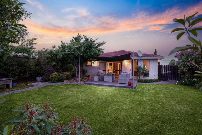 Photo of property in 1/200 Sawyers Arms Road, Bishopdale, Christchurch, 8053