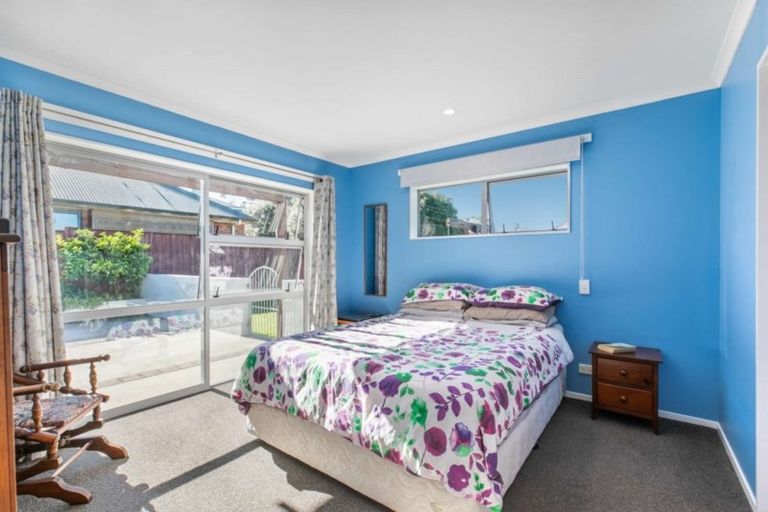 Photo of property in 17 Westview Place, Western Heights, Hamilton, 3200