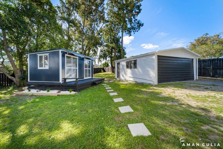 Photo of property in 30 Hyperion Drive, Randwick Park, Auckland, 2105