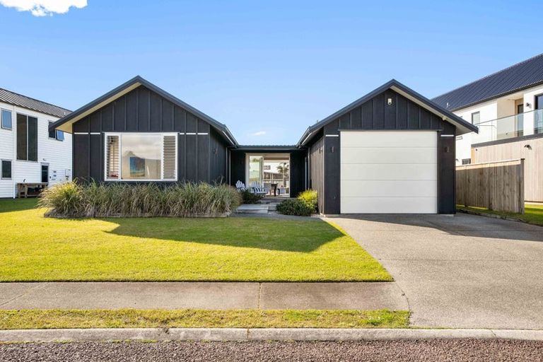 Photo of property in 150 Waterways Parade, Pauanui, Hikuai, 3579