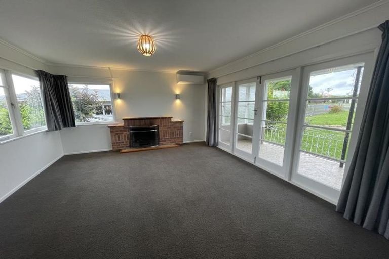 Photo of property in 27 Sherwood Road, Onerahi, Whangarei, 0110