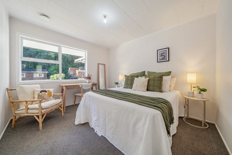 Photo of property in 38 Postgate Drive, Whitby, Porirua, 5024
