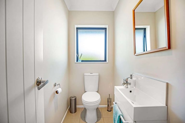 Photo of property in 105 Winchester Street, Levin, 5510